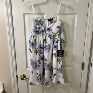 Lulu’s off the shoulder dress NWT